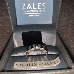 Zales Garnet ring SIZE 9
